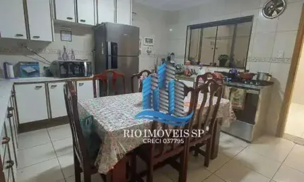 Sobrado com 2 dormitórios à venda, 121 m² por R$ 850.000,00 - Osvaldo Cruz - São Caetano do Sul/SP