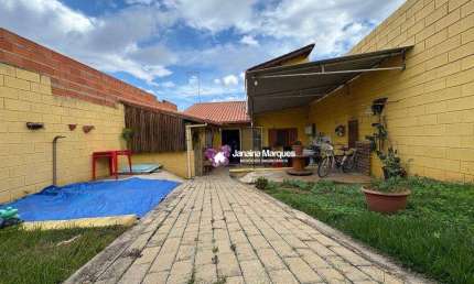 Casa com 2 dormitórios à venda, 48 m² por R$ 365.000,00 - Cruz das Almas - Araçariguama/SP