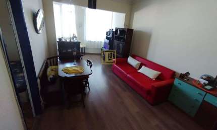 Apartamento em Santa Teresa com Dois Quartos e Dependência