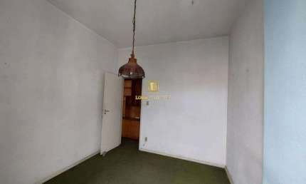Apartamento dois quartos com dependência no centro do Rio de Janeiro