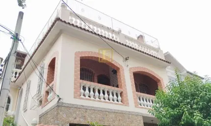 Casa Duplex em Maracanã Rio de Janeiro, com quatro quartos com terraço