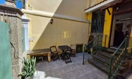 Hostel com cerca de 250 metros quadrados no Bairro Catunbí.