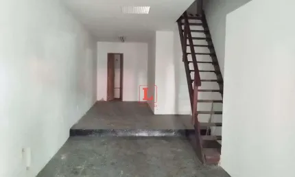 Loja reformada Linear para venda em Centro Rio de janeiro