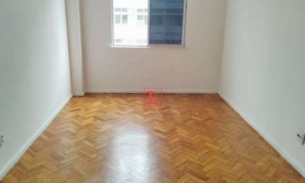 Apartamento de uma Sala um  Quarto, com dependência em centro do Rio de Janeiro.