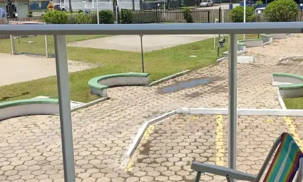 Oportunidade pertinho da praia  em excelente condomínio