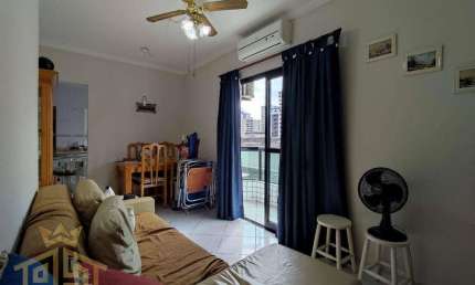 Apartamento 2 quartos (1 suíte) no bairro de Guilhermina em Praia Grande - SP