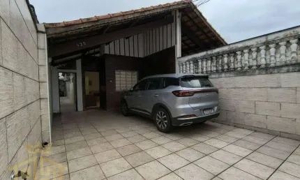 Casa com 2 quartos , 1 suíte no bairro de Guilhermina em Praia Grande - SP