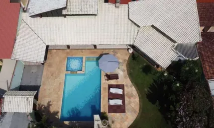 Casa para venda em Itanhaem com 5 dormitórios, espaço gourmet, piscina, 4 vagas.