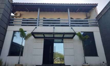 Sobrado com 5 dormitórios, 320 m² - venda por R$ 2.000.000,00 ou aluguel por R$ 9.000,00/mês - Vila Junqueira - Atibaia/SP