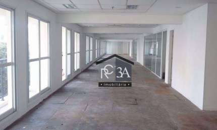 Andar corporativo com 258m², disponível para locação no bairro de Santana, São Paulo, SP.