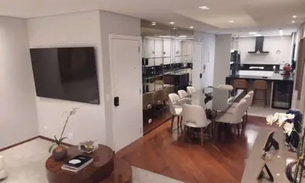 Apartamento com 128m² à venda no Condomínio Júlio Vernes. Localizado no Bairro da Mooca, São Paulo, SP.