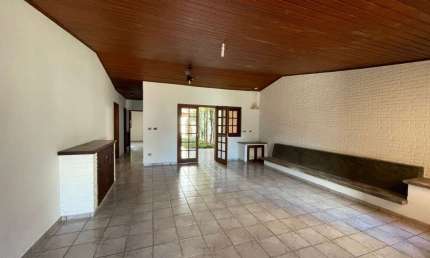 Casa com 5 quartos à venda no Centro, Ubatuba  por R$ 1.400.000