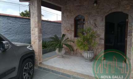 Casa com 4 quartos à venda no Centro, Ubatuba  por R$ 850.000