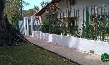 Casa com 3 quartos à venda na Enseada, Ubatuba  por R$ 860.000