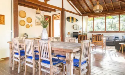 Casa com 3 quartos à venda na Praia do Itamambuca, Ubatuba  por R$ 2.300.000