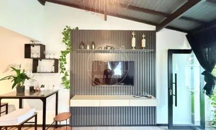 Casa com 4 quartos à venda em Itaguá, Ubatuba  por R$ 1.195.000