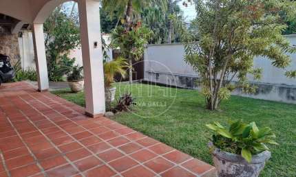 Casa com 5 quartos à venda em Tenório, Ubatuba  por R$ 1.380.000