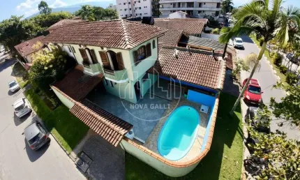 Casa com 2 quartos à venda em Itaguá, Ubatuba  por R$ 780.000