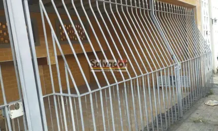 Casa com 3 quartos para alugar na Rua Professor Adalgiso Pereira, --, Vila Dom Pedro I, São Paulo