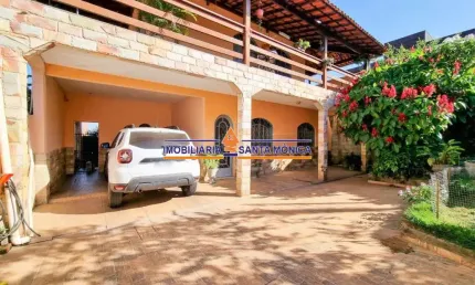 Casa com 4 quartos à venda na Santa Mônica, Belo Horizonte  por R$ 950.000