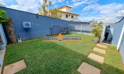 Casa com 3 quartos à venda na Santa Mônica, Belo Horizonte  por R$ 890.000