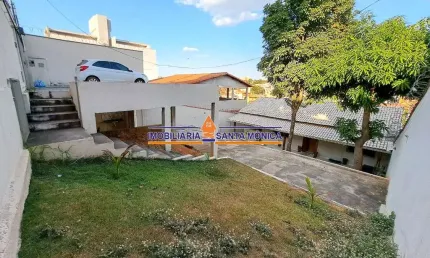 Casa com 3 quartos à venda na Santa Mônica, Belo Horizonte  por R$ 700.000
