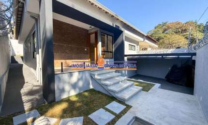Casa com 3 quartos à venda em Itapoã, Belo Horizonte  por R$ 1.490.000