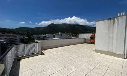 Cobertura para Venda no Grand Village, 3 quartos com 155m, 2 vagas. Lazer.