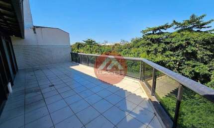 Cobertura com 3 quartos, mais dependência. 162m, 2 vagas. Recreio