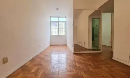 Sala e quarto em Ipanema, Rua Gomes Carneiro. 1 Vaga coberta e elevador