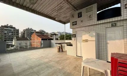 Casa na Freguesia, 4 quartos, 3 suítes, 2 vagas, Terração com churrasqueira.