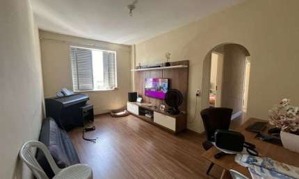 Apartamento na Garibaldi. 4 quartos sendo 1 dependência completa. Cond com lazer