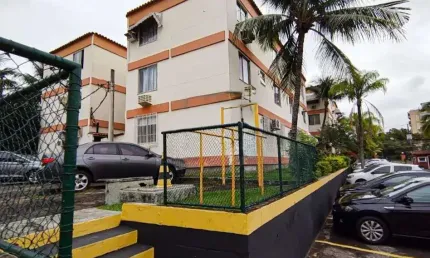 Ascácias,  Apartamento a venda 2 quartos, móveis e 1 vaga. Lazer e portaria.