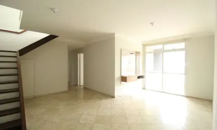 Residencial Iguaçu, Cobertura com 300 a venda, 5 quartos com 3 vagas. Piscina.