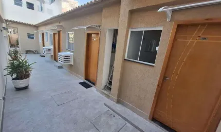 Kitnet/Conjudado. Sala com cozinha, 1 quartos, Área externa. Todo reformado.