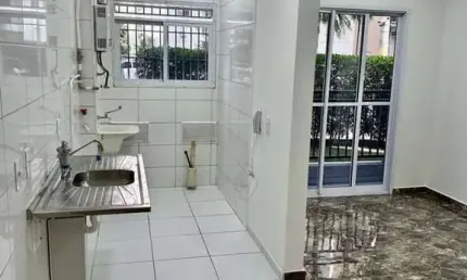 Dez Jacarepaguá, Quarto e saa com vaga. Condomínio com lazer completo.
