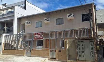 Vista Alegre, Apartamento com Sala com cozinha, banheiro e 1 quarto. Reformado.
