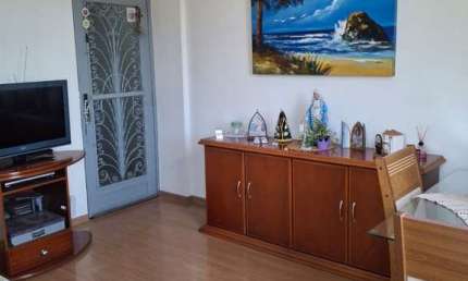 Apartamento no Méier a venda com 2 quartos mais dependência de empregada.