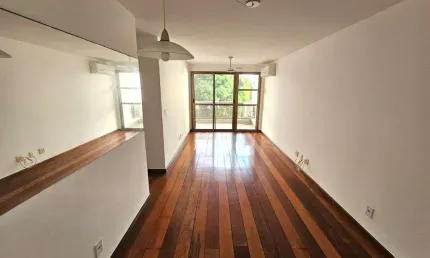 Apartamento no recreio com 3 quartos, 82m 2 vagas e móveis. varandão.