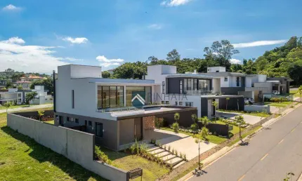 Sobrado com 3 quartos/3 Suítes, Piscina e Gourmet no Condomínio Arboretum – Vinhedo/SP