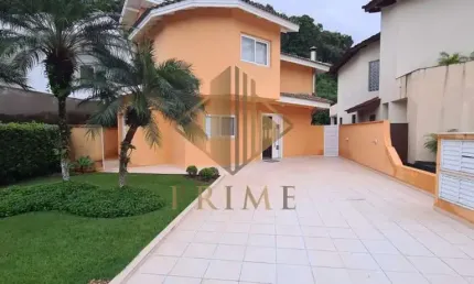Casa em Condomínio para Locação em Guarujá, Cond.PernambucoII, 3 dormitórios, 3 suítes, 5 banheiros, 4 vagas