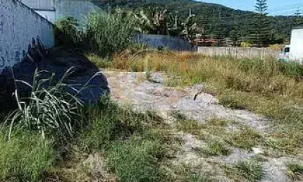 De esquina 252m² região privilegiada no josé amandio - bombinhas - sc