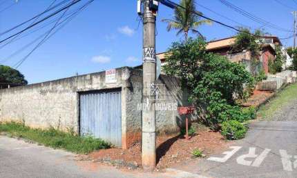 Lote de esquina com alicerce de loja ja pronto bom destino