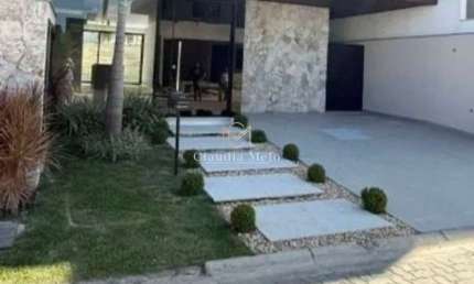 Cond Casa Blanca 1 - novíssima e aceita permuta de menor valor. Oportunidade!