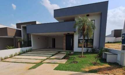 Casa Nova com 3 suítes e Piscina no condomínio Di Roma