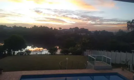 Chácara a venda com vista para o lago no condomínio colinas do mosteiro de itaici - indaiatuba