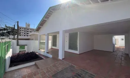 Casa Comercial para Locação – Excelente Localização