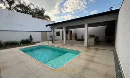 Sobrado à venda no bairro Vila Alpes Suíços, em Indaiatuba/SP.