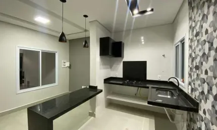 Casa para alugar com 2 quartos (1 suíte) no bairro Jardim dos Colibris - Indaiatuba