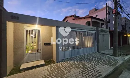 CASA À VENDA NO JARDIM DAS INDÚSTRIAS EM SÃO JOSÉ DOS CAMPOS/SP
